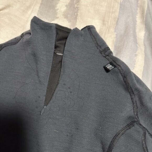Helly Hansen womens size small base layer - Picture 2 of 3